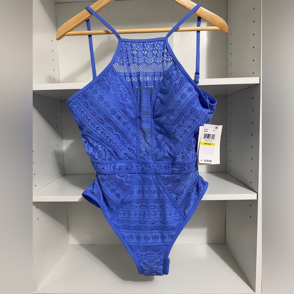 Becca Color Play Crochet Plunge One-Piece Swimsuit Size M NWT
